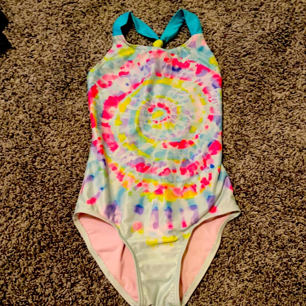 One piece swim suit